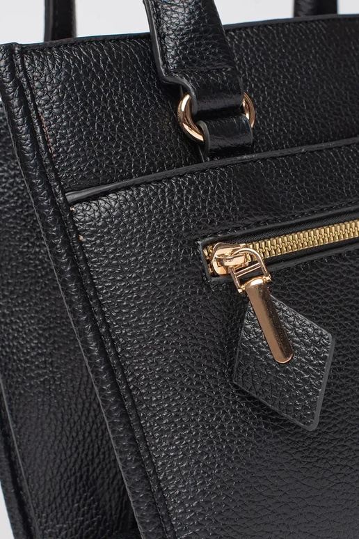 Bolsa preta com zíper