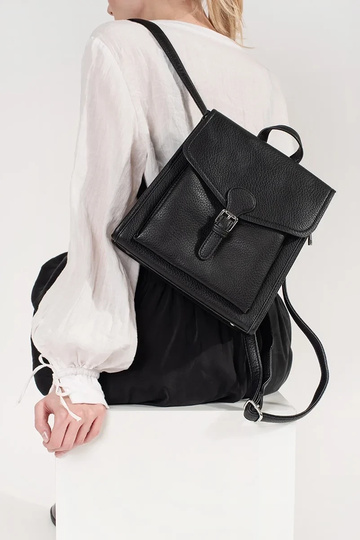 Mochila preta de menina 2