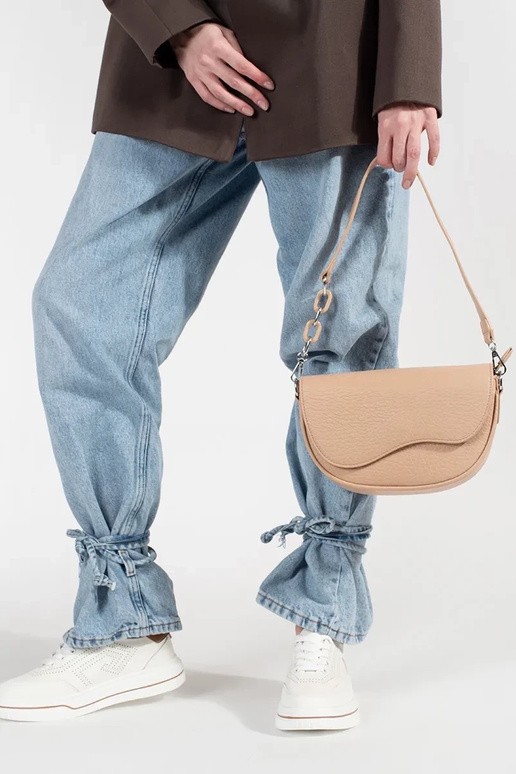 Bolsa na cor marfim tipo nerka