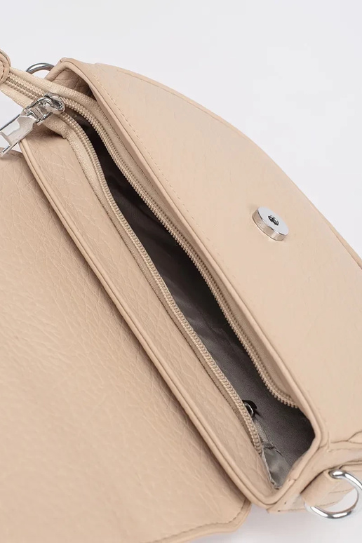 Bolsa na cor marfim tipo nerka