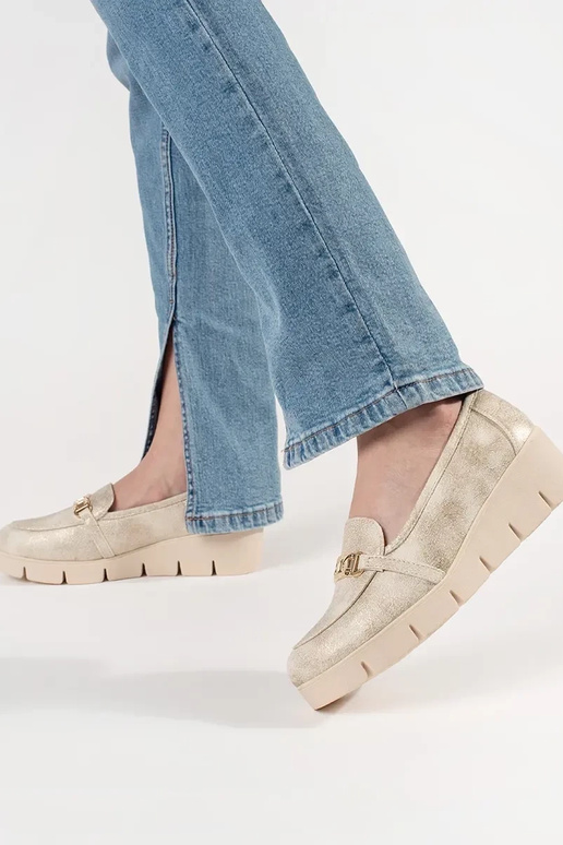 Mocassins em couro dourados com...