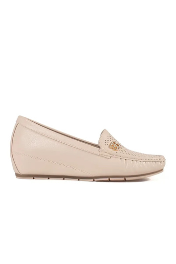 Sapatos femininos cor areia...