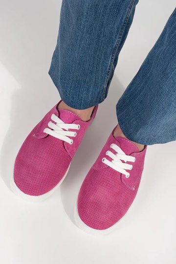 Sapatos vazados de couro... 2