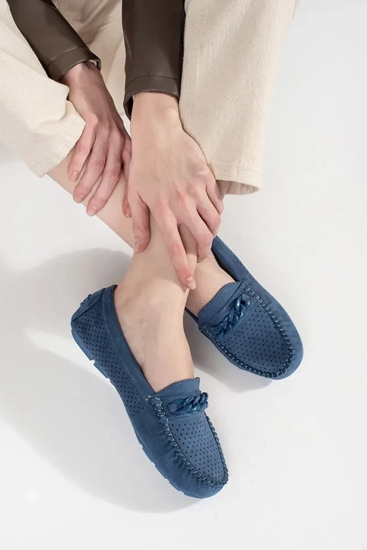 Mocassins azuis perfurados femininos...