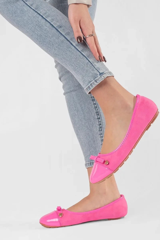 Bailarinas rosa em verniz com bico fino Bailarinas rosa em verniz com bico fino