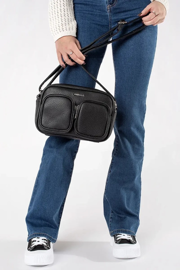 Pequena bolsa preta com bolsos 2