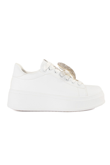 Tênis modelo Sneakers na...