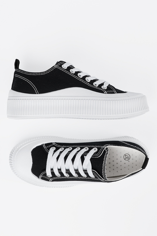 Tênis modelo Sneakers nas cores preta...