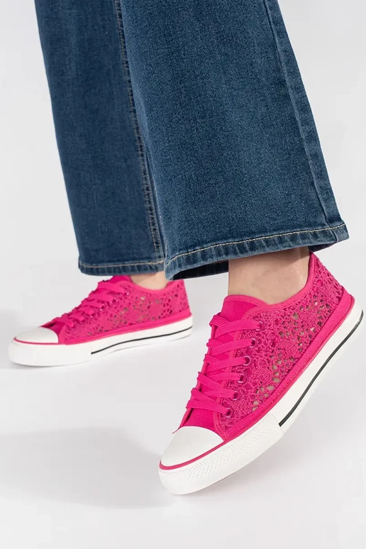 Sapatos rosa em estilo vazado