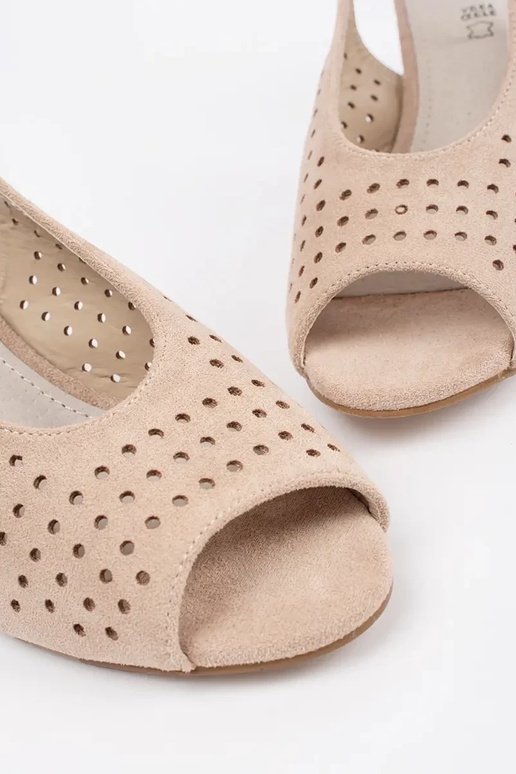 Sandálias de cor areia de salto baixo