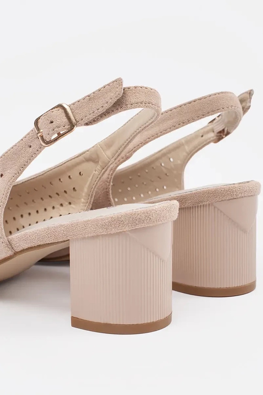 Sandálias de cor areia de salto baixo