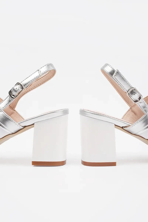 Sandálias femininas de salto alto...