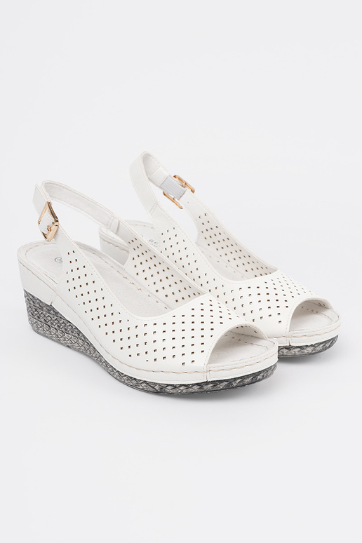 Sandálias brancas de renda Sandálias brancas de renda