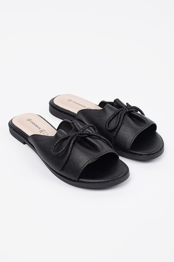 Chinelos pretos com laço 2