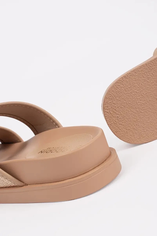 Chinelos de sandália cor areia com...