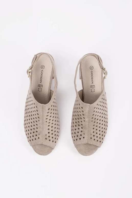 sandálias de camurça cor areia com... sandálias de camurça cor areia com...