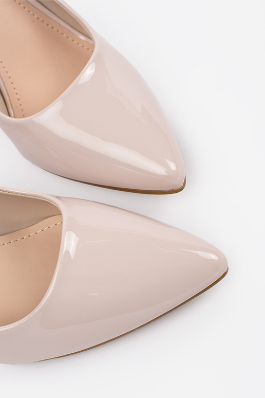 Sandálias de salto na cor areia Sandálias de salto na cor areia