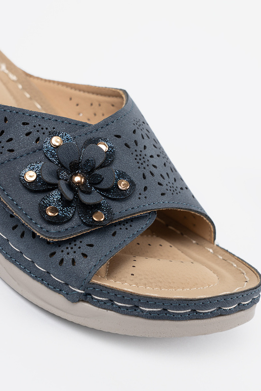 Chinelos femininos com flores... Chinelos femininos com flores...