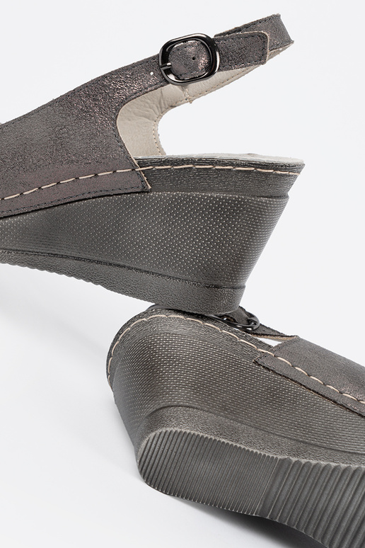 Sandálias cinzas para mulheres em salto