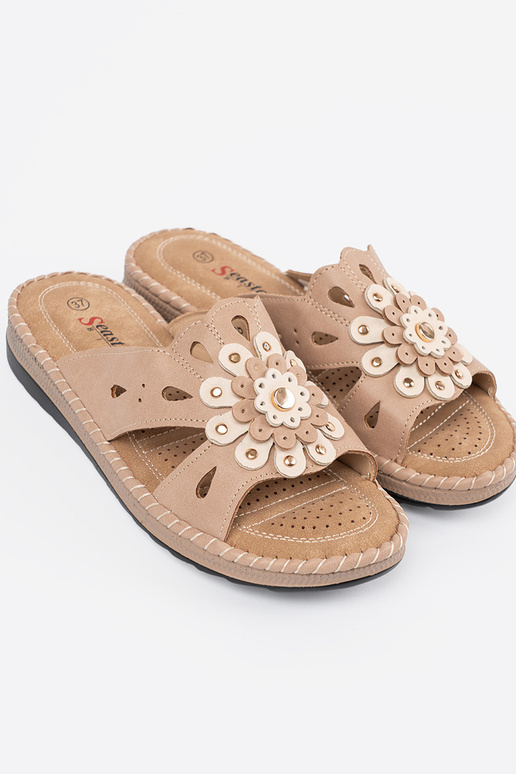 Chinelos femininos com flores... Chinelos femininos com flores...