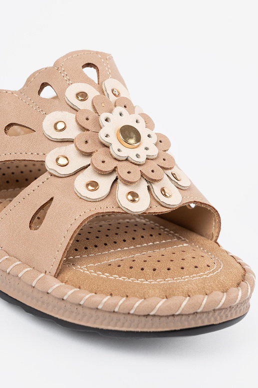 Chinelos femininos com flores... Chinelos femininos com flores...