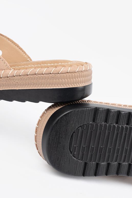 Chinelos femininos com flores... Chinelos femininos com flores...