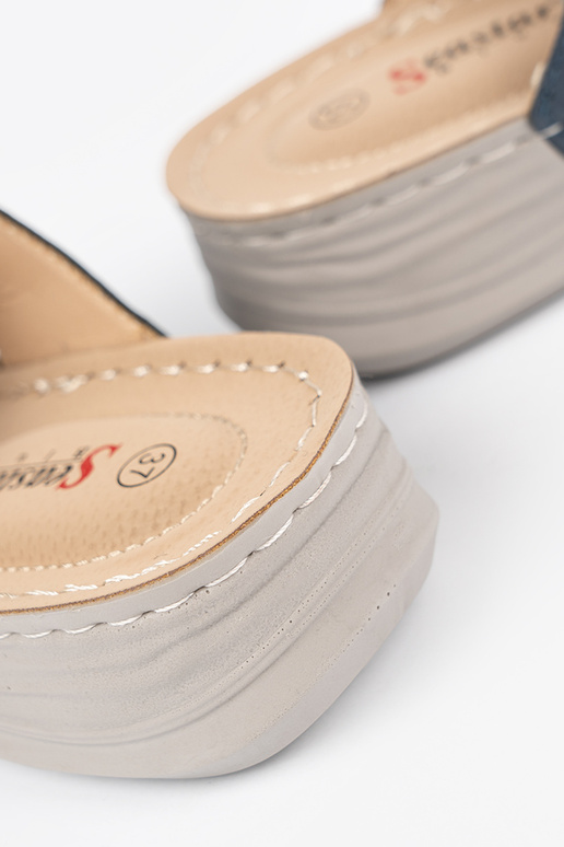 Chinelos femininos com flores... Chinelos femininos com flores...