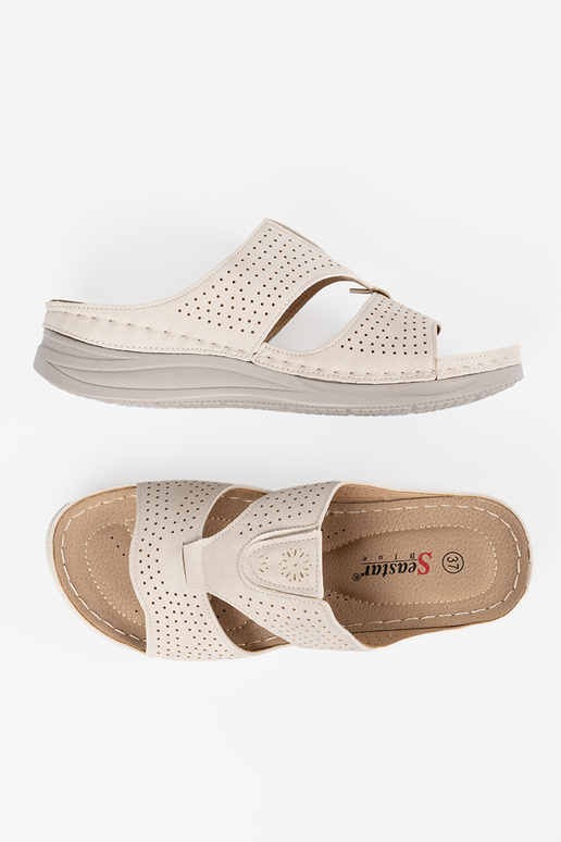 Chinelos confortáveis com...