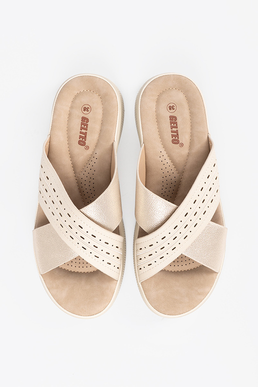 Chinelos com plataforma cor de marfim