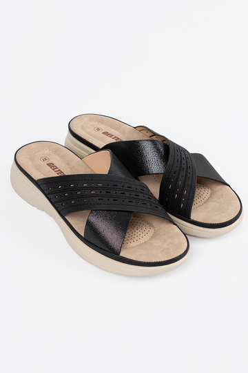 Chinelos com plataforma pretos 2