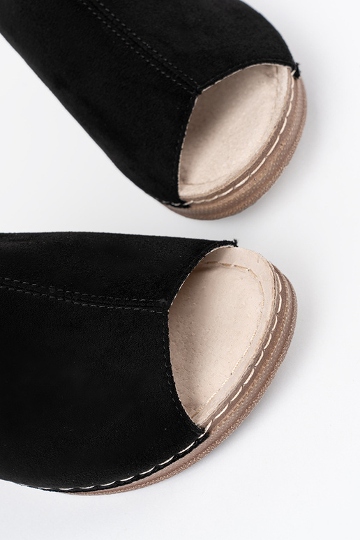 Chinelos femininos com plataforma pretos