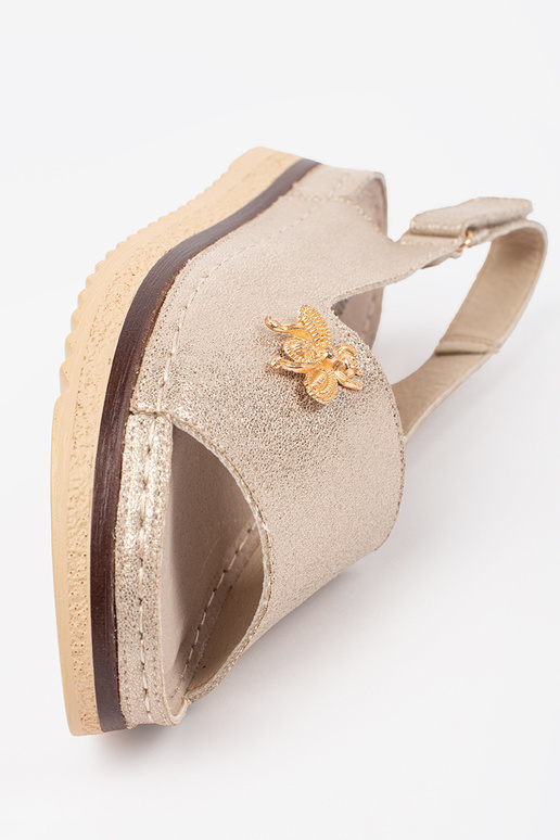 Sandálias douradas com plataforma e...