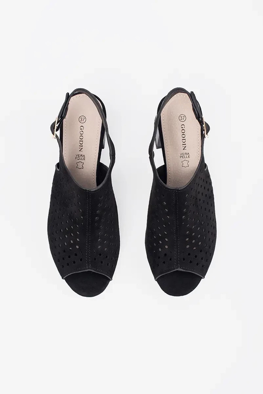 sandálias de camurça pretas com salto... sandálias de camurça pretas com salto...