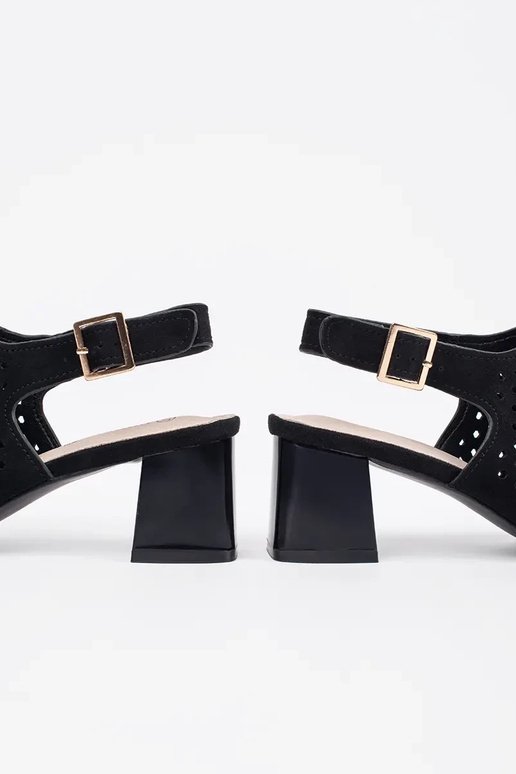 sandálias de camurça pretas com salto... sandálias de camurça pretas com salto...