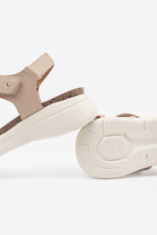 Sandálias confortáveis femininas cor... Sandálias confortáveis femininas cor...