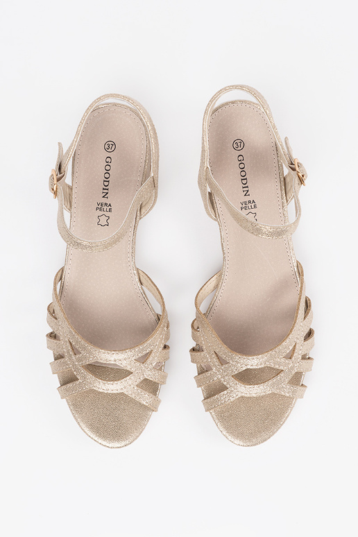 Sandálias douradas Sandálias douradas