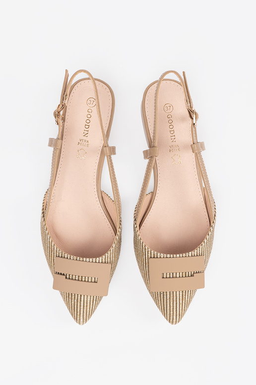 Sandálias em tom de cinza escuro com... Sandálias em tom de cinza escuro com...