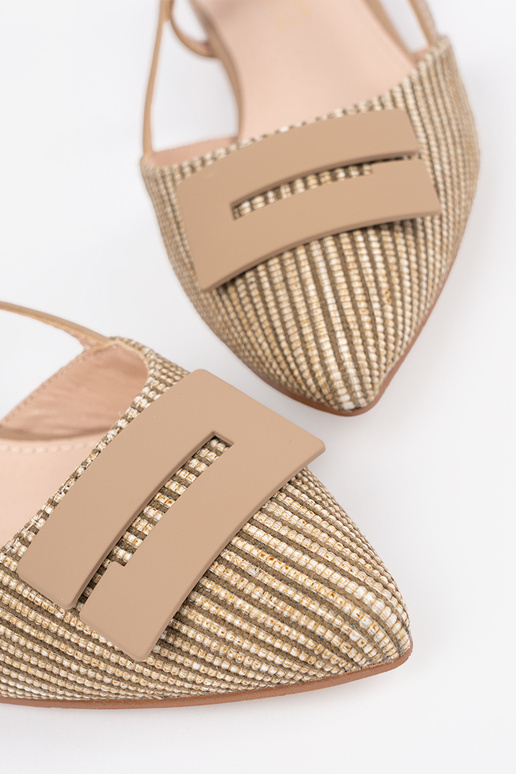 Sandálias em tom de cinza escuro com... Sandálias em tom de cinza escuro com...