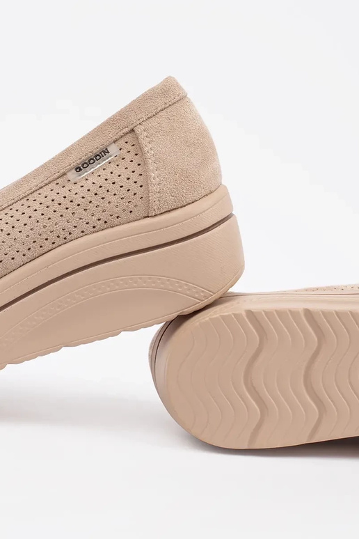 mocassins cor areia com sola grossa