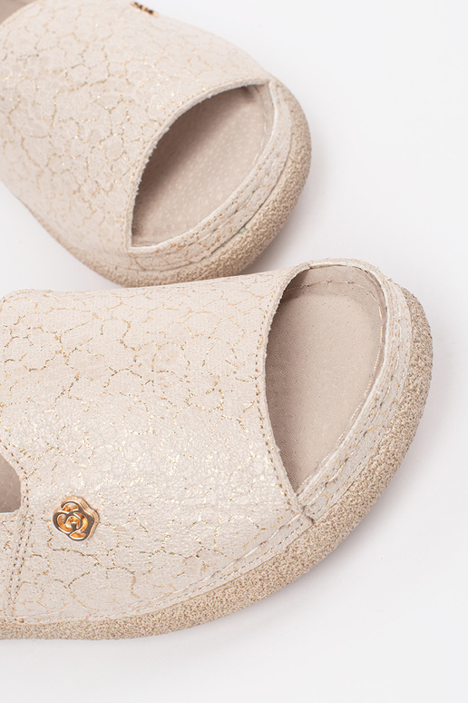 Sandálias de camurça com palmilha de... Sandálias de camurça com palmilha de...