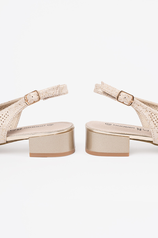 Sandálias em Tom de Marfim com... Sandálias em Tom de Marfim com...