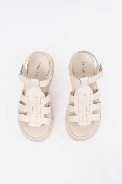 Sandálias de couro cor areia com... Sandálias de couro cor areia com...