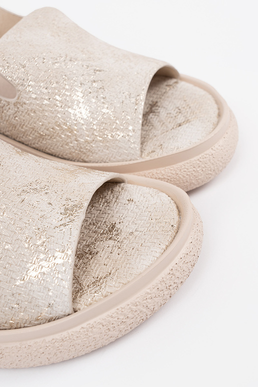 Sandálias Confortáveis em Tom de... Sandálias Confortáveis em Tom de...