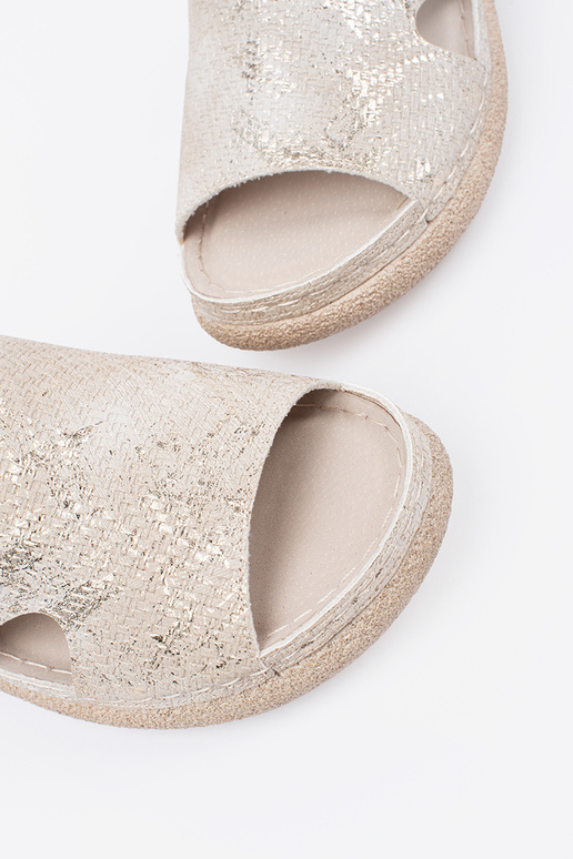 Sandalias Planas Taupe com Fivela Sandalias Planas Taupe com Fivela