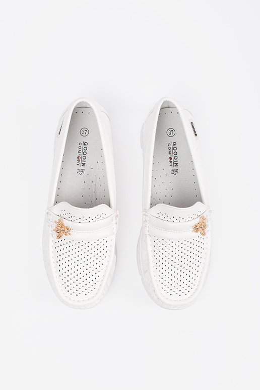 Mocassins vazados cor marfim Mocassins vazados cor marfim