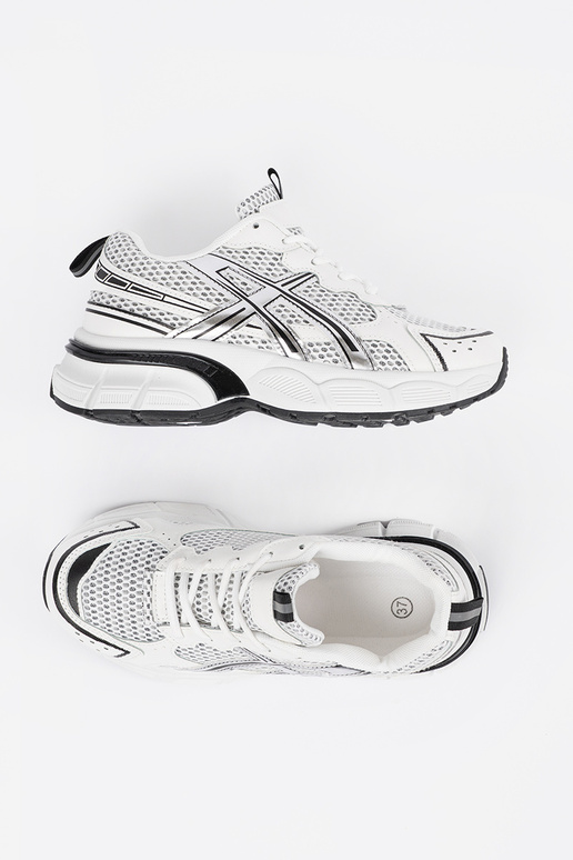 Tênis femininos brancos e pretos com...