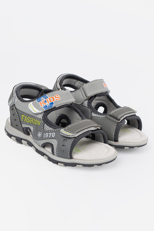 Sapatos cinzas para meninos