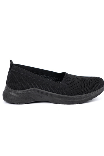 Tênis femininos pretos slip-on