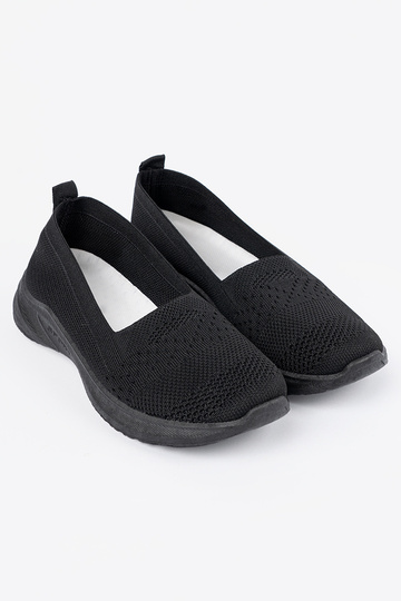 Tênis femininos pretos slip-on 2