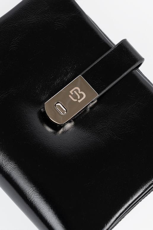 Carteira feminina elegante na cor preta